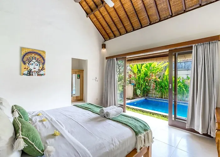 Alamanda, Location And Close To Restaurants *